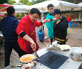 露天烧烤 · 美食